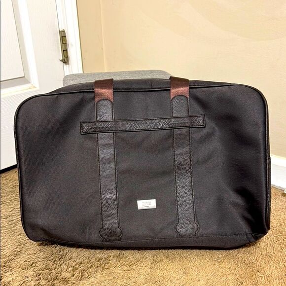 Hugo Boss Parfums Men's Brown Nylon Faux Leather Trim Weekend Bag for Travel Gym - Picture 1 of 10